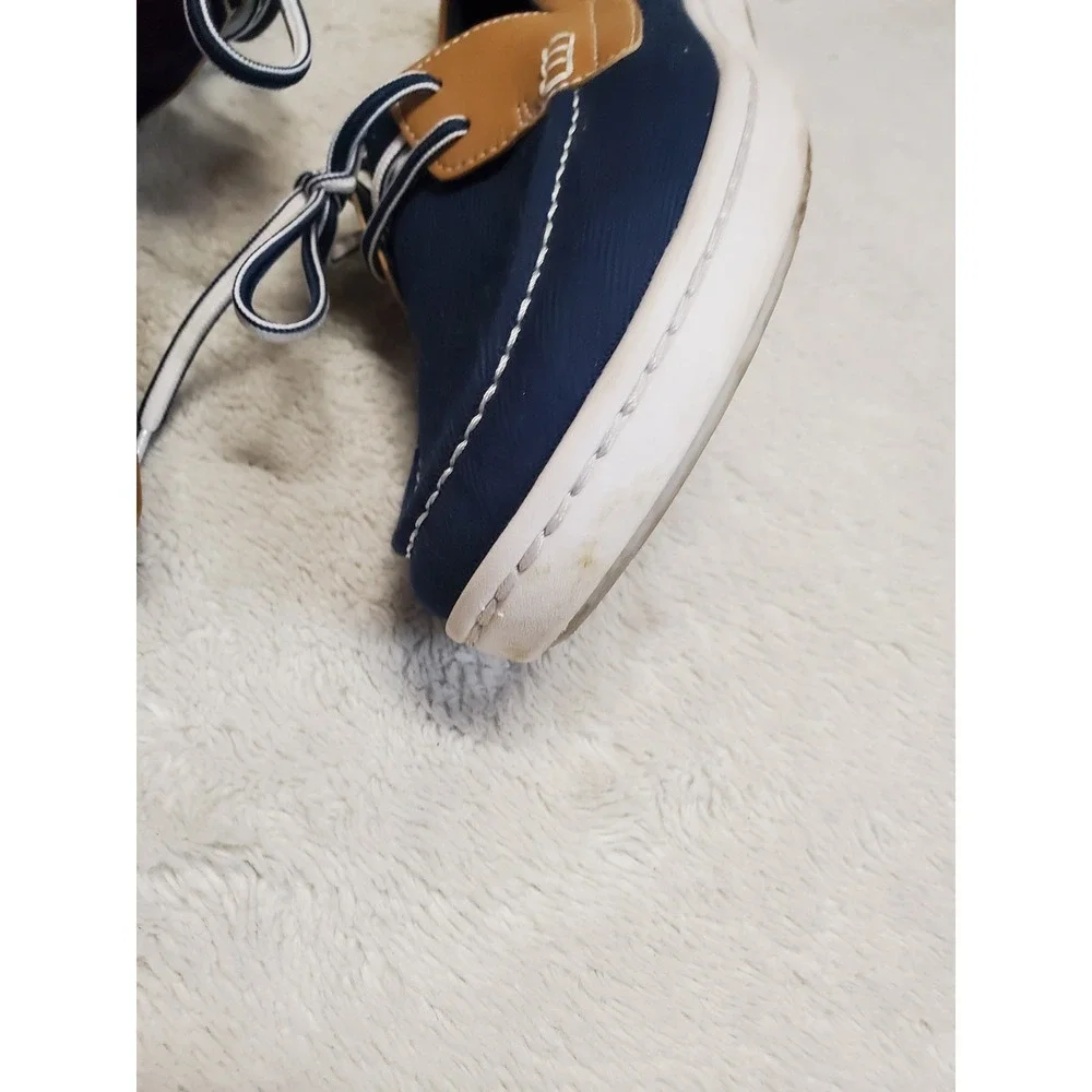 Clarks Navy Blue Tan Casual Canvas Boat Loafer Shoe 8.5 Classic Basic Comfort